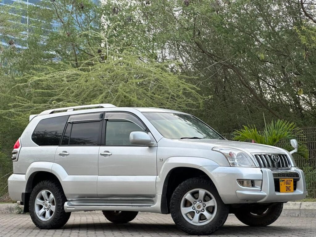 Magari Land Cruiser Prado 2005 lipo Dar es salaam