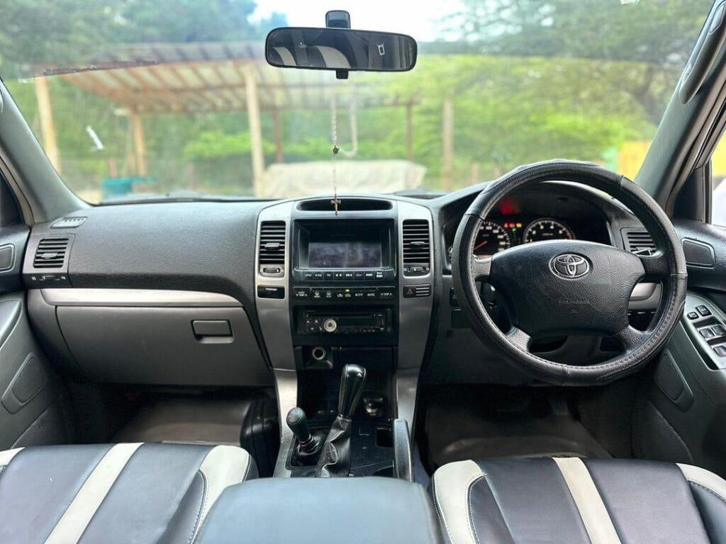 Magari Land Cruiser Prado 2005 lipo Dar es salaam