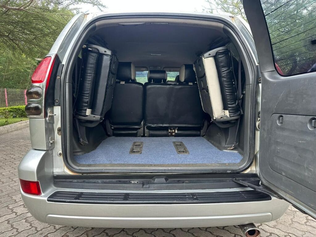 Magari Sokoni Toyota Land Cruiser Prado ya Bei Poa 2005