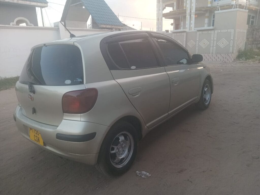 Magari Used Toyota Vitz 2004 Dar es salaam Tanzania