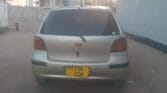 Toyota Vitz 2004 Inauzwa Dar es salaam Tanzania