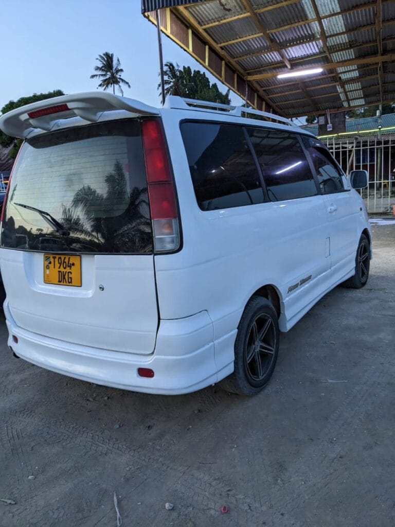For Sale Toyota Noah 2005 in Dar es salaam