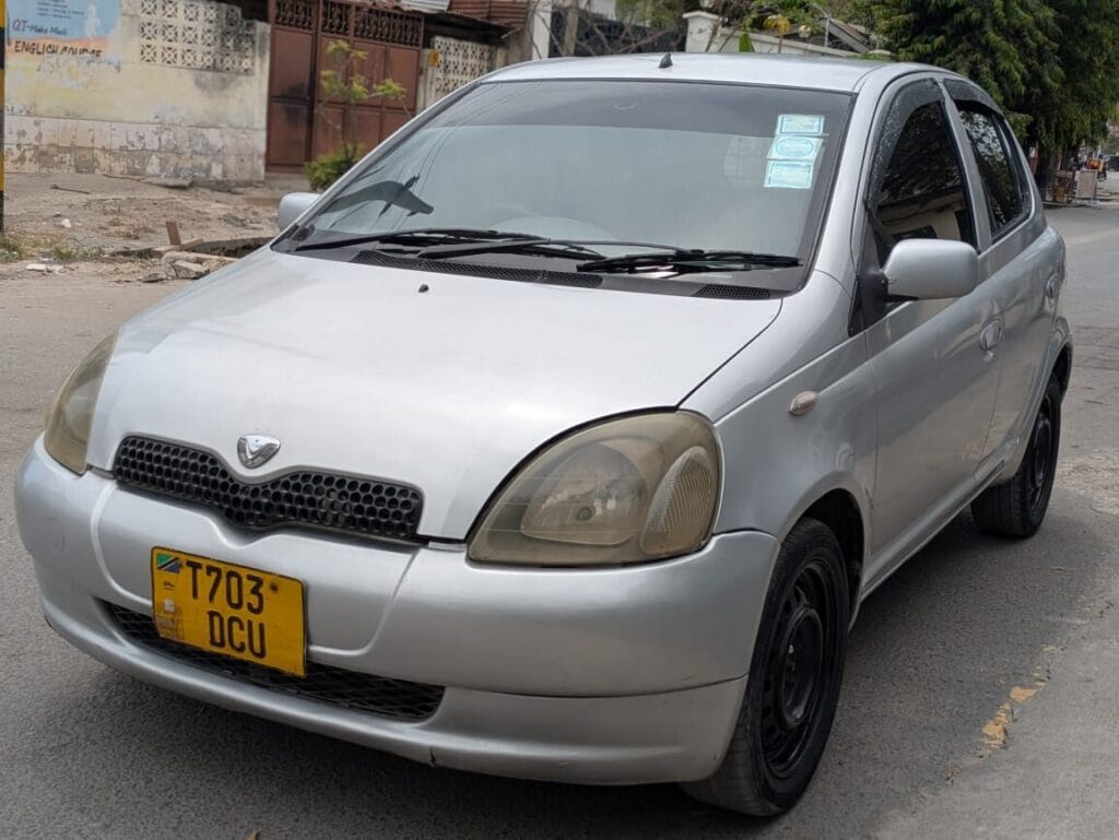Magari Vitz 2003 lipo Dar es salaam