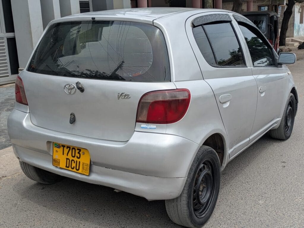 Magari Used Toyota Vitz 2003 Dar es salaam Tanzania