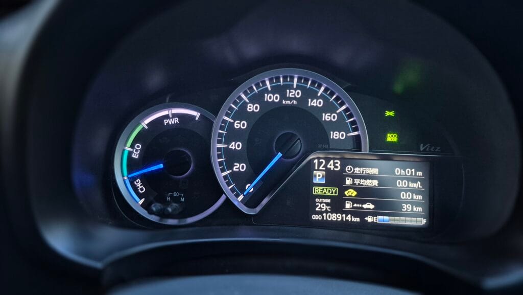 Magari Vitz 2017 lipo Arusha