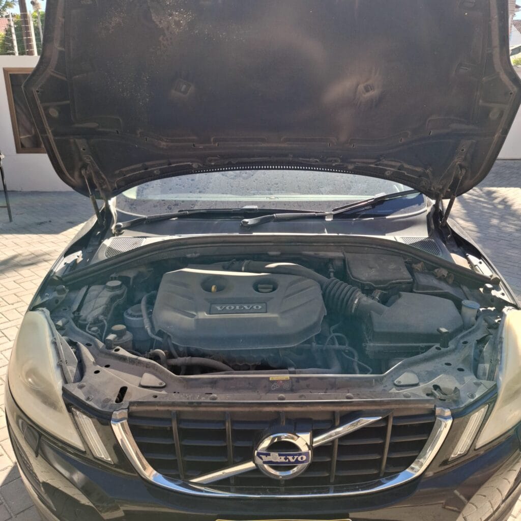 Volvo XC60 2011 Inauzwa Mwanza Tanzania