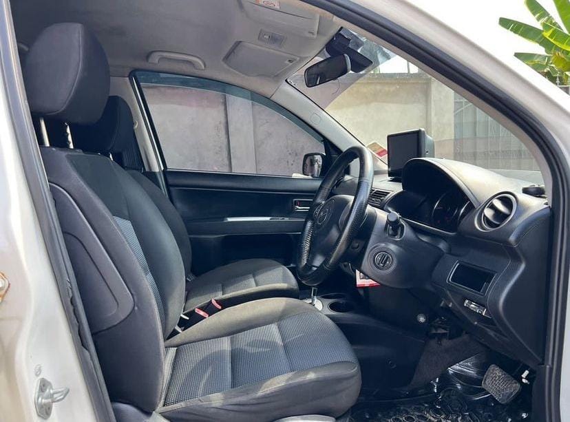 Mazda Demio 2006 for Sale in Dar es salaam