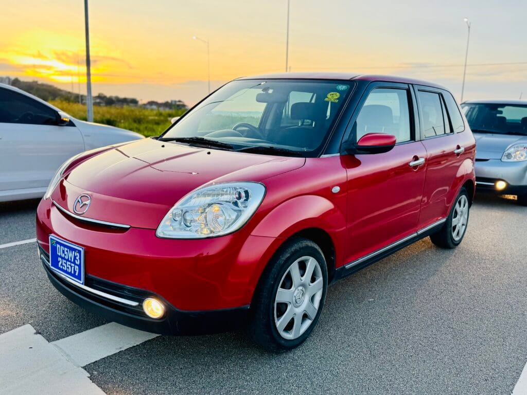 Magari Sokoni Mazda Verisa ya Bei Poa 2010