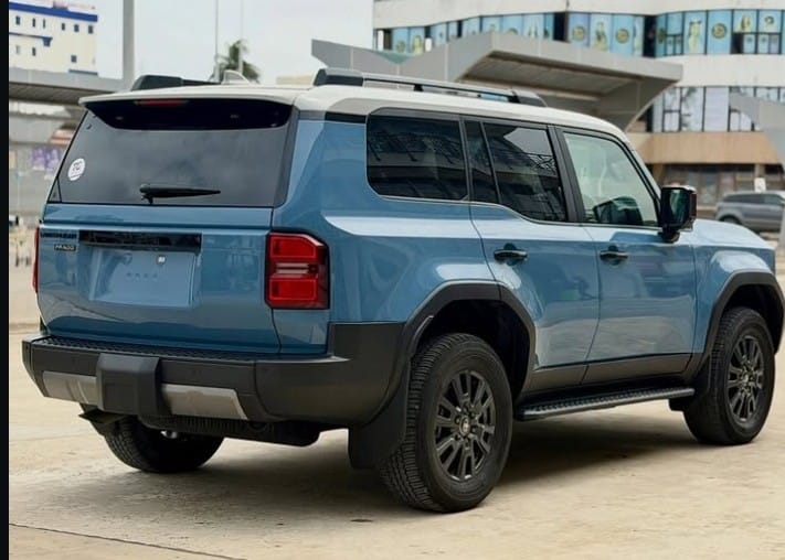 Magari Land Cruiser Prado 2025 lipo Dar es salaam