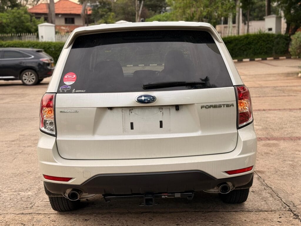 Subaru Forester 2011 Inauzwa Dar es salaam Tanzania