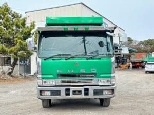 Bei ya Mitsubishi Fuso 1998 Sokoni Dar es salaam Tanzania