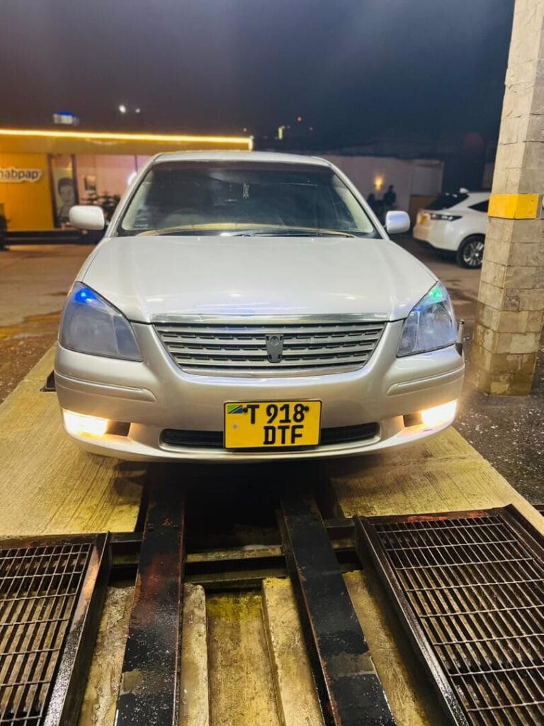 Toyota Premio bei poa sokoni Dar es salaam Tanzania