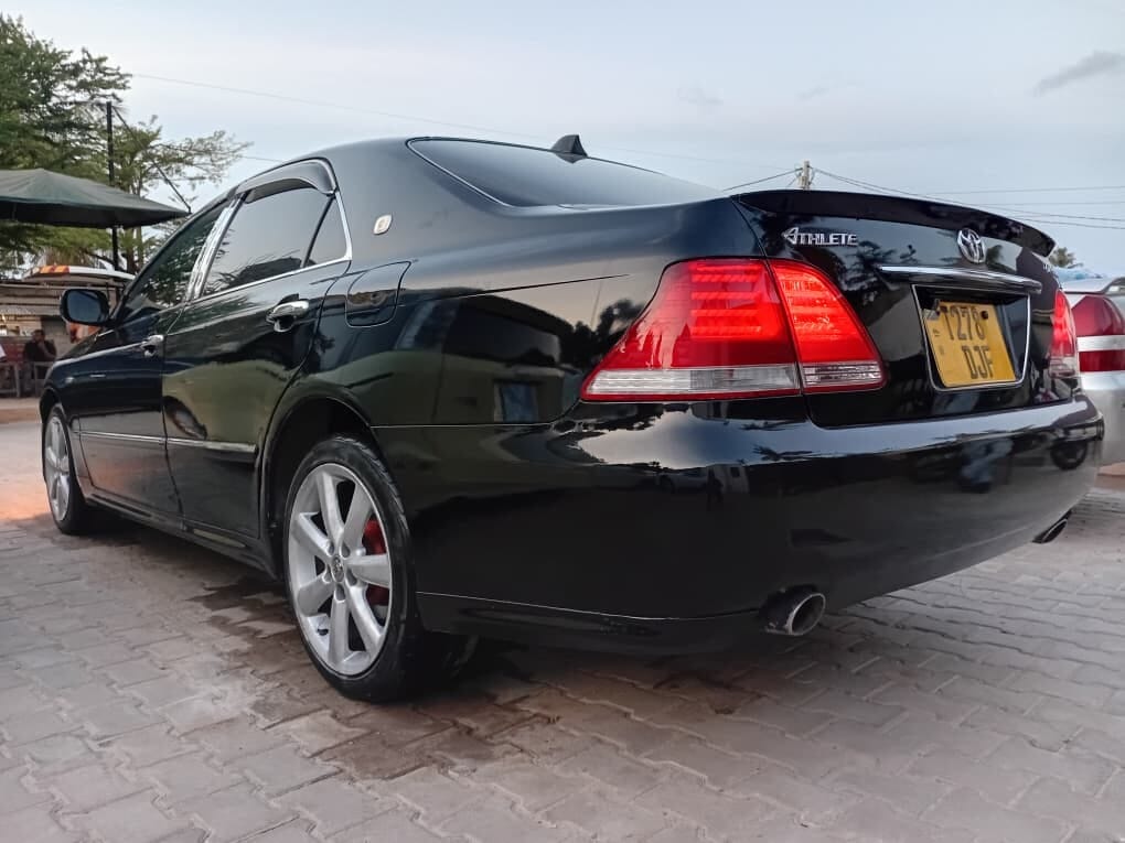 Buy Toyota Crown 2005 for Sale in Dar es salaam