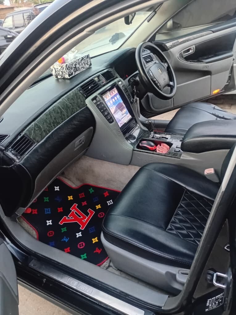 Price Of Toyota Crown 2005 for Sale in Tanzania