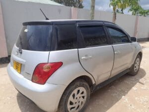 Bei ya Toyota IST 2005 Sokoni Dar es salaam Tanzania