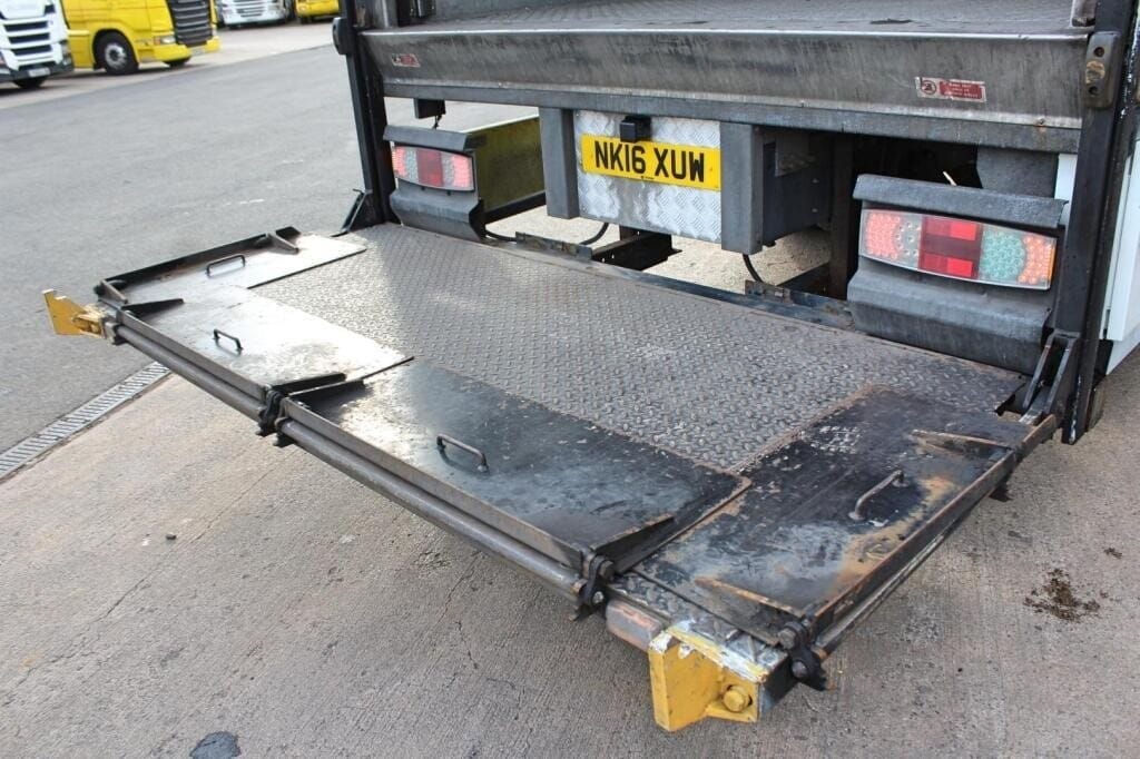 Scania P280 bei poa sokoni Dar es salaam Tanzania