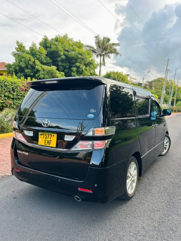 Magari Sokoni Toyota Velfire ya Bei Poa 2010