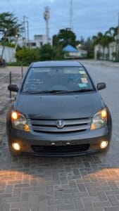 Used Toyota IST 2004 for Sale in Dar es salaam