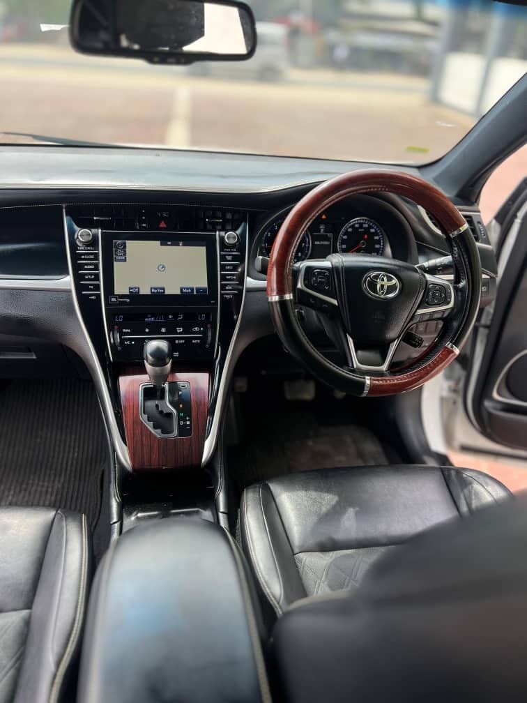 Buy Toyota Harrier 2015 for Sale in Dar es salaam