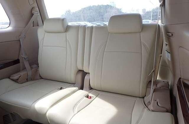 Toyota Velfire bei poa sokoni Dar es salaam Tanzania