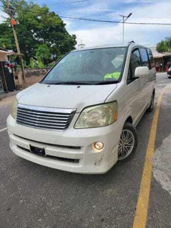 Bei Ya Toyota Noah 2005 Sokoni Dar es salaam Tanzania
