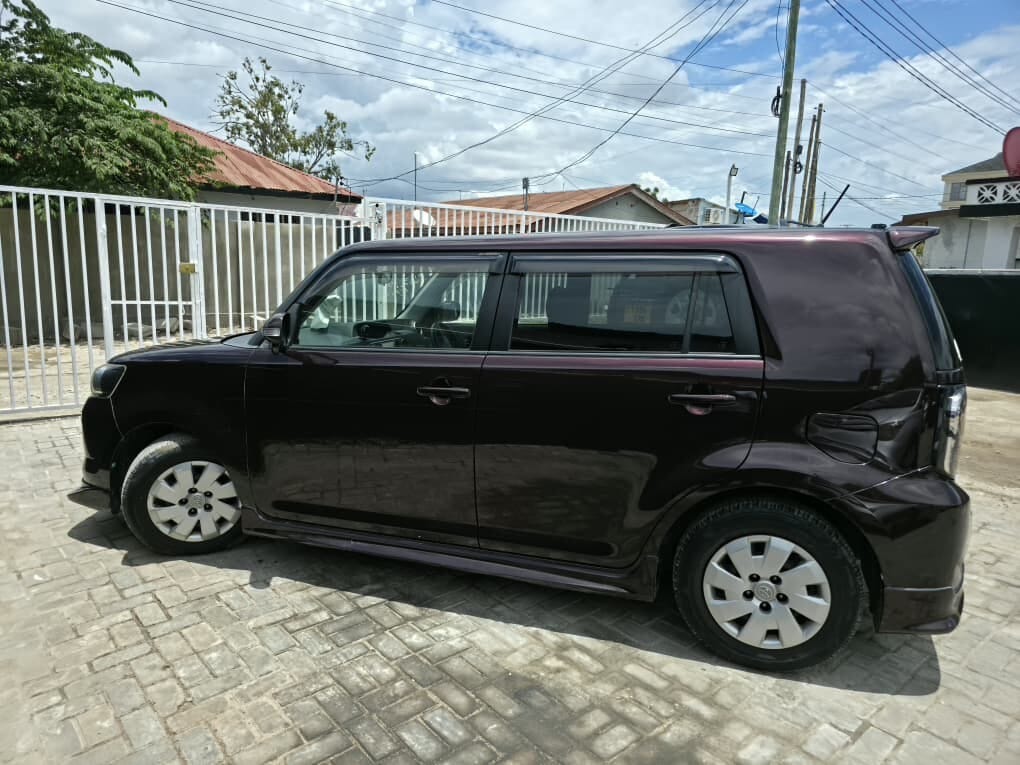 Magari Rumion 2010 lipo Dar es salaam