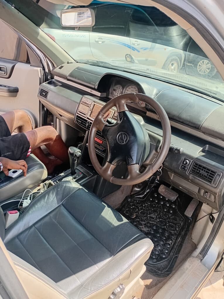 Magari X-Trail 2004 lipo Dar es salaam