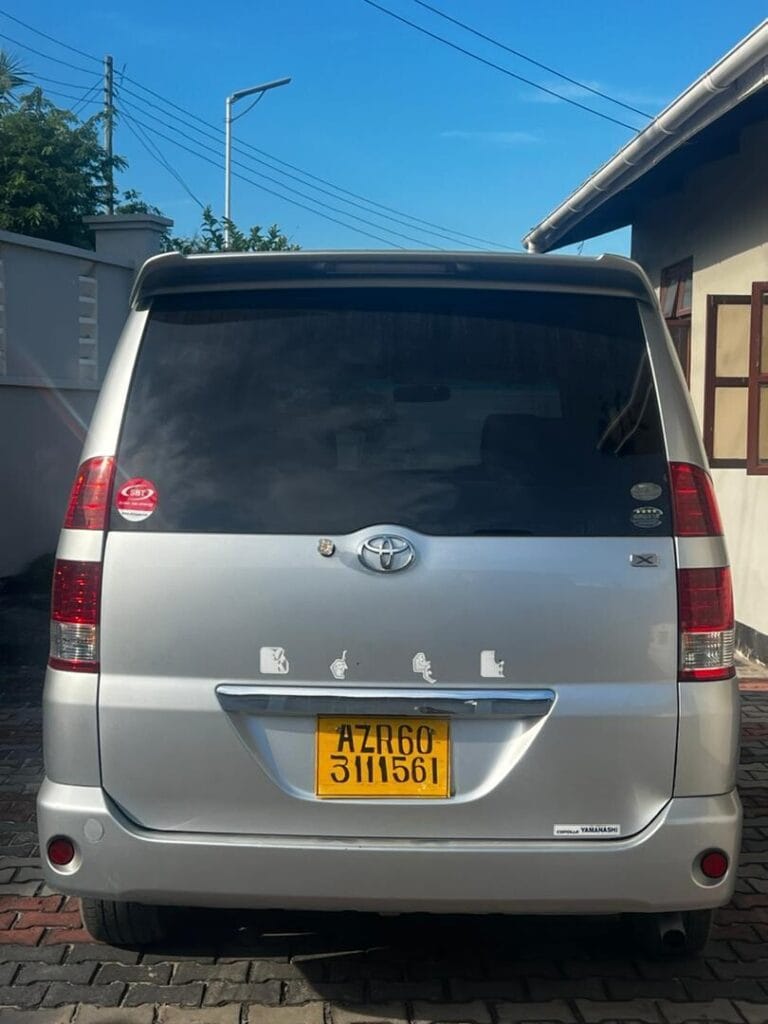 Bei ya Toyota Noah 2005 Sokoni Dar es salaam Tanzania