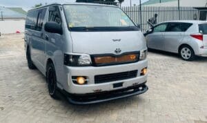 Bei ya Toyota Hiace 2005 Sokoni Dar es salaam Tanzania