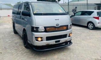 Bei Ya Toyota Hiace 2005 Sokoni Dar es salaam Tanzania