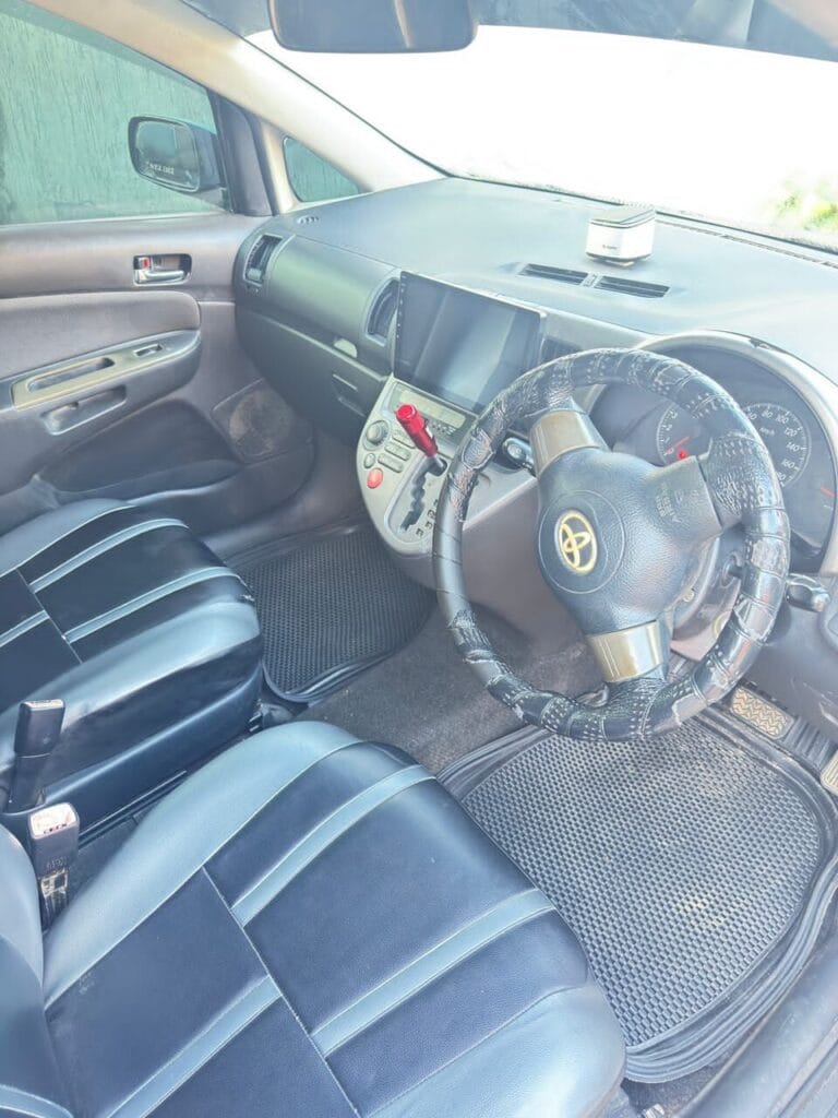 Price Toyota Wish 2005 for Sale in Dar es salaam