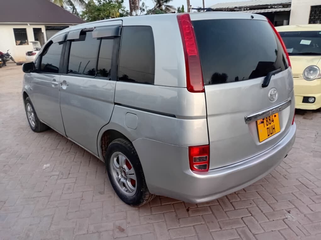 Buy Toyota Isis 2005 for Sale in Dar es salaam