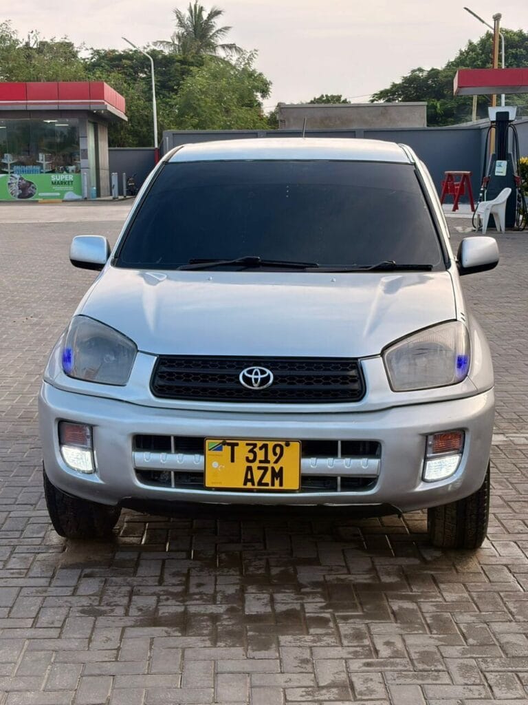 Used Toyota Rav4 2004 for Sale in Dar es salaam