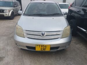 Bei ya Toyota IST 2005 Sokoni Dar es salaam Tanzania