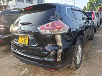 Bei Ya Nissan X-Trail 2015 Sokoni Dar es salaam Tanzania