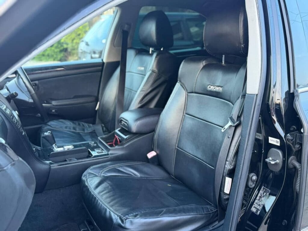 Toyota Crown 2006 for Sale in Dar es salaam