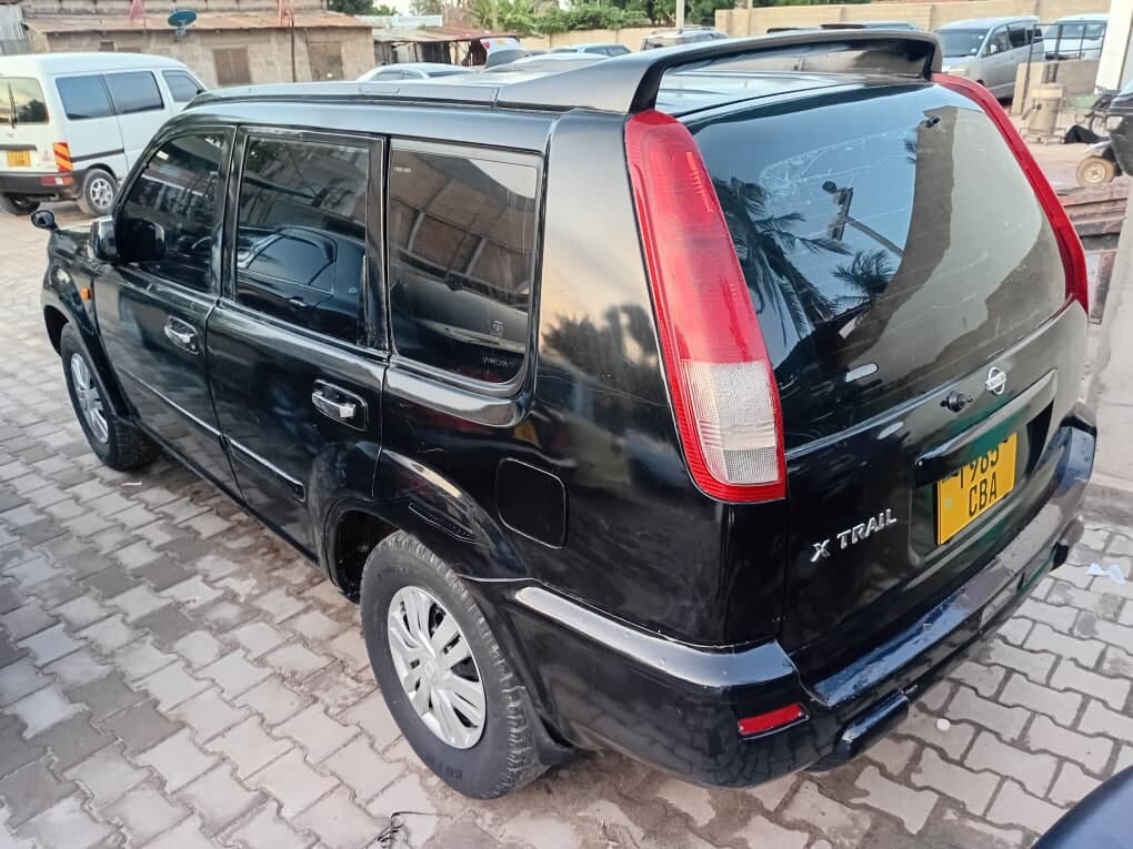 Magari Sokoni Nissan X-Trail ya Bei Poa 2004