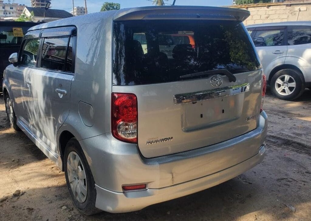 Magari Rumion 2008 lipo Dar es salaam