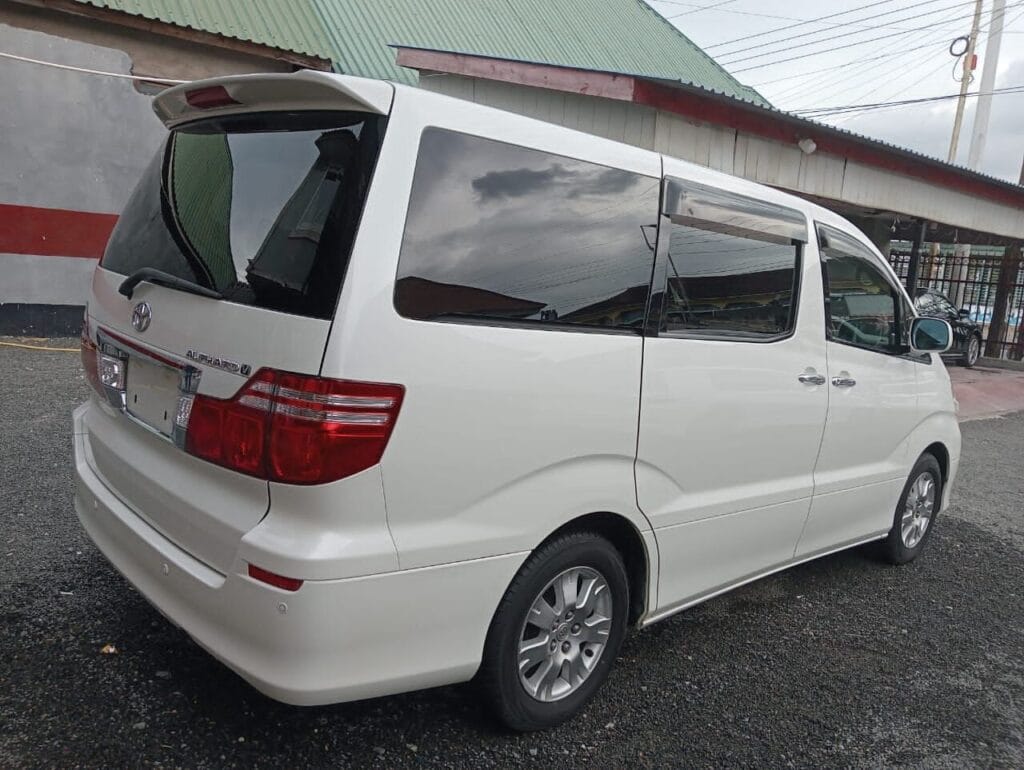 Magari Alphard 2005 lipo Dar es salaam