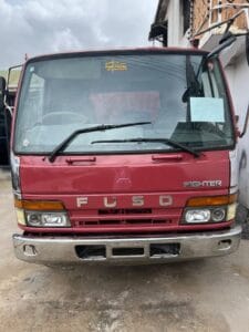 Bei ya Mitsubishi Fuso 1999 Sokoni Dar es salaam Tanzania