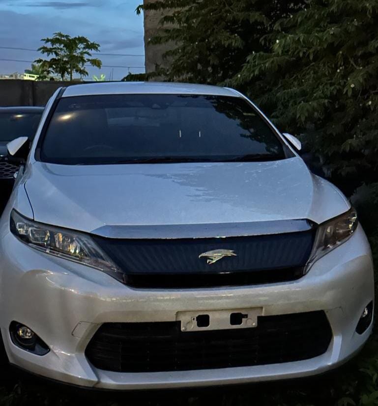 Magari Sokoni Toyota Harrier ya Bei Poa 2015