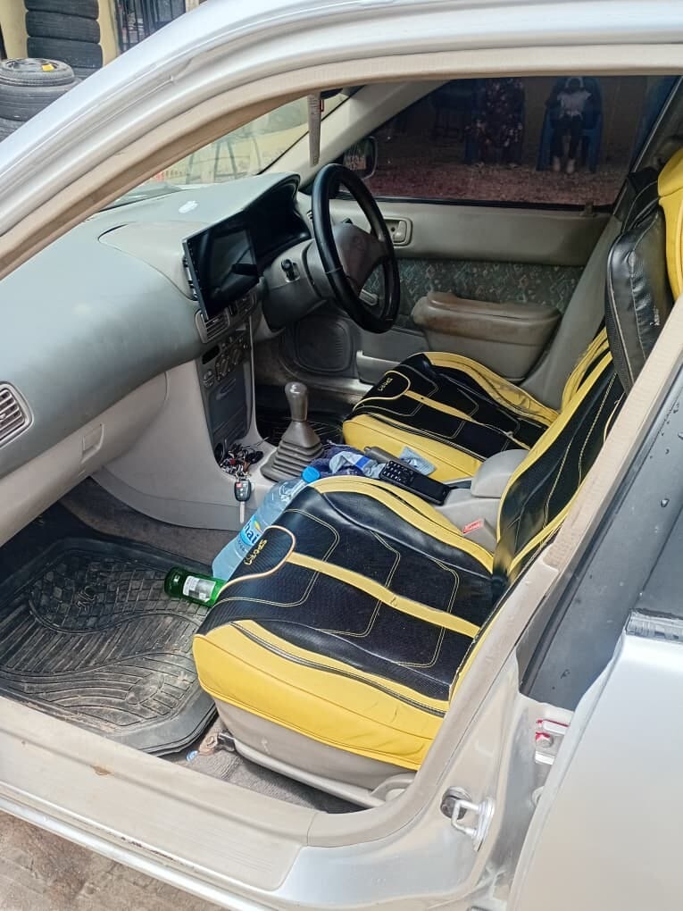 Magari Sokoni Toyota Corolla ya Bei Poa 1999