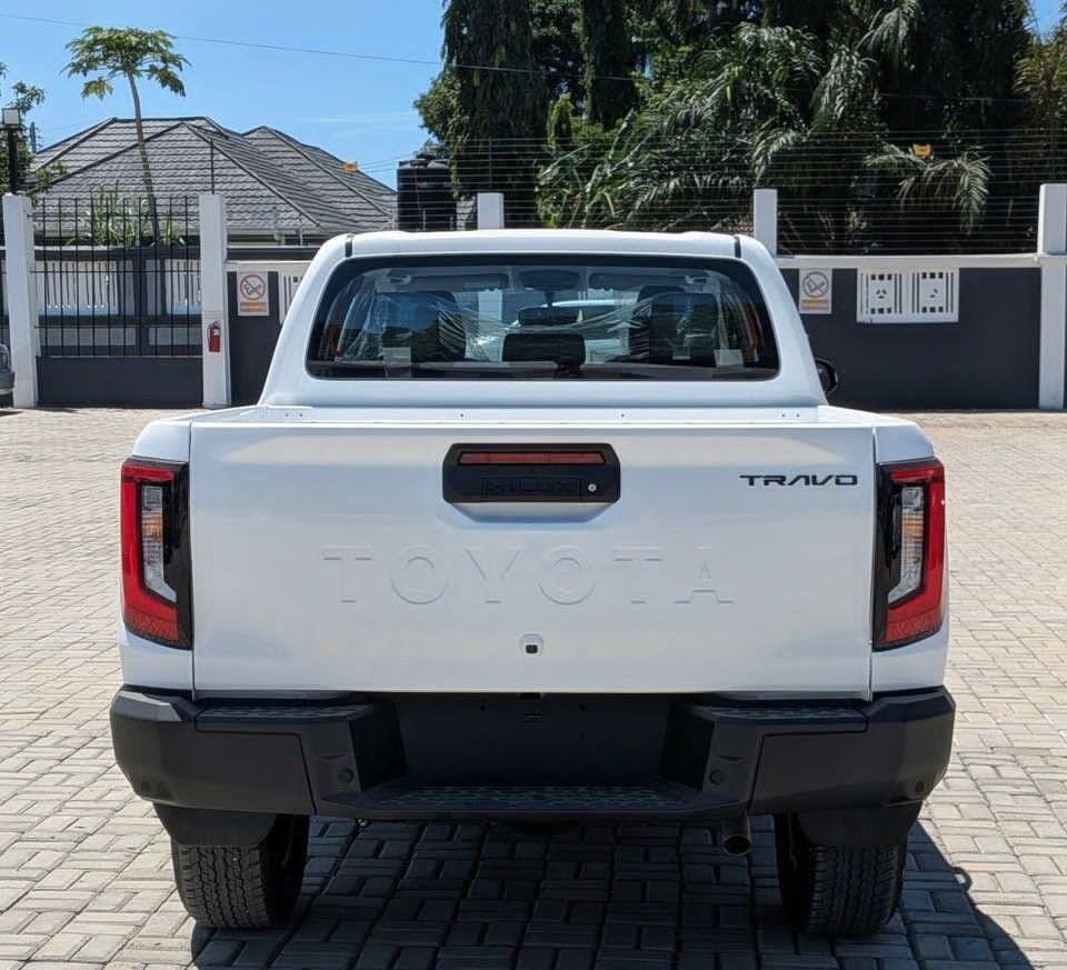 Bei ya Toyota Hilux 2026 Sokoni Dar es salaam Tanzania
