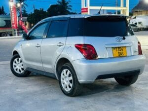 Used Toyota IST 2004 for Sale in Dar es salaam