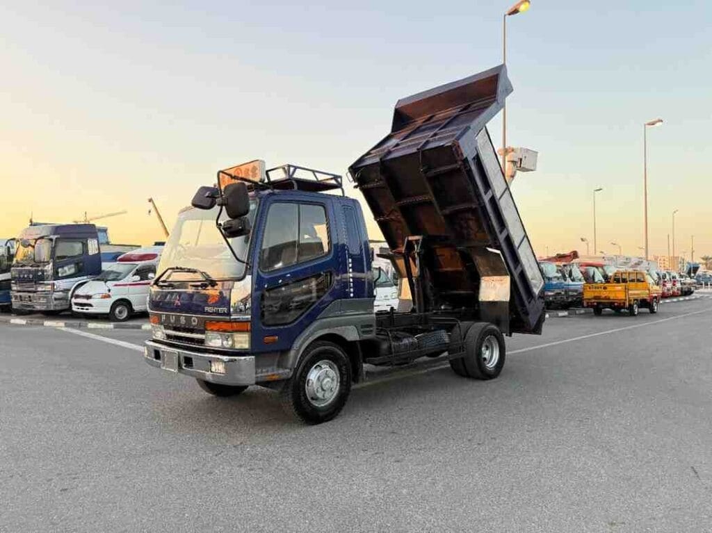 Mitsubishi Fuso 1995 Inauzwa Dar es salaam Tanzania