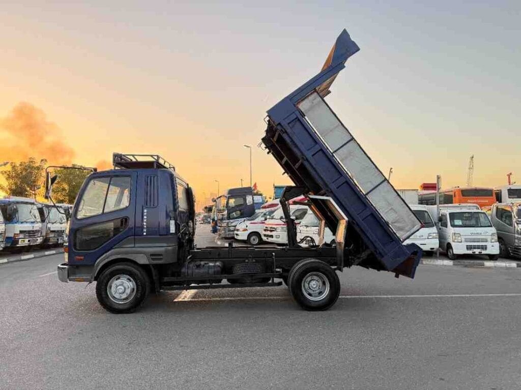 Bei ya Mitsubishi Fuso 1995 Sokoni Dar es salaam Tanzania