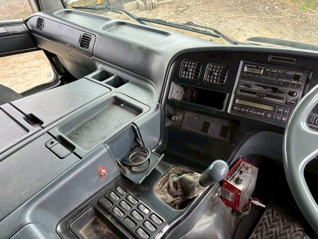 Magari Fuso 1998 lipo Dar es salaam