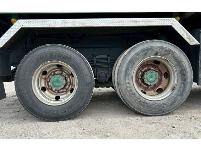 Magari Sokoni Mitsubishi Fuso ya Bei Poa 1998