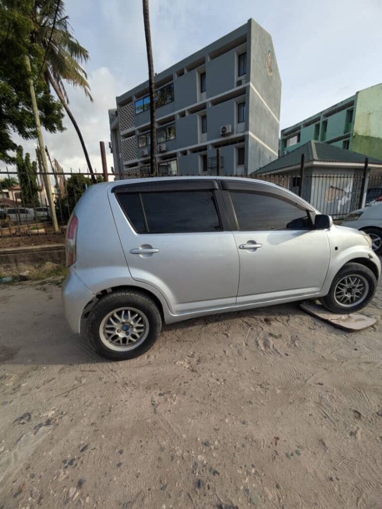 Toyota Passo bei poa sokoni Dar es salaam Tanzania