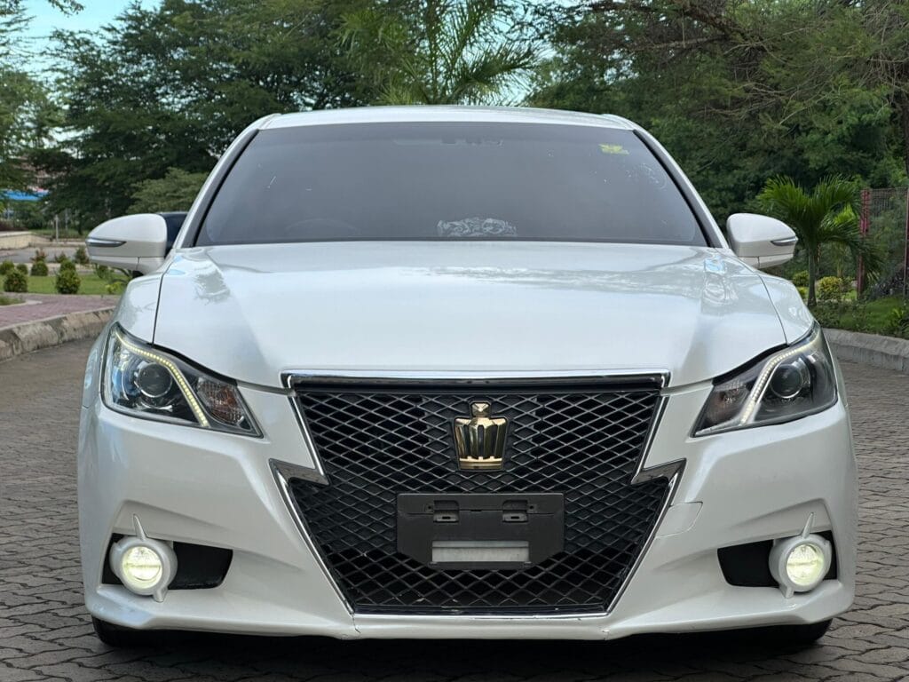 Bei ya Toyota Crown 2014 Sokoni Dar es salaam Tanzania